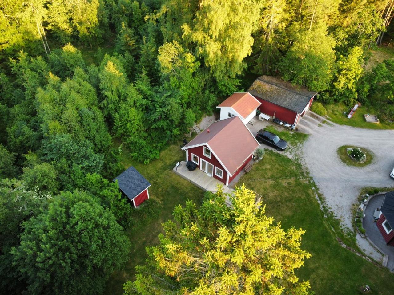 The Blomsholm Cabin - Load Your Electric Car Стромстад Экстерьер фото
